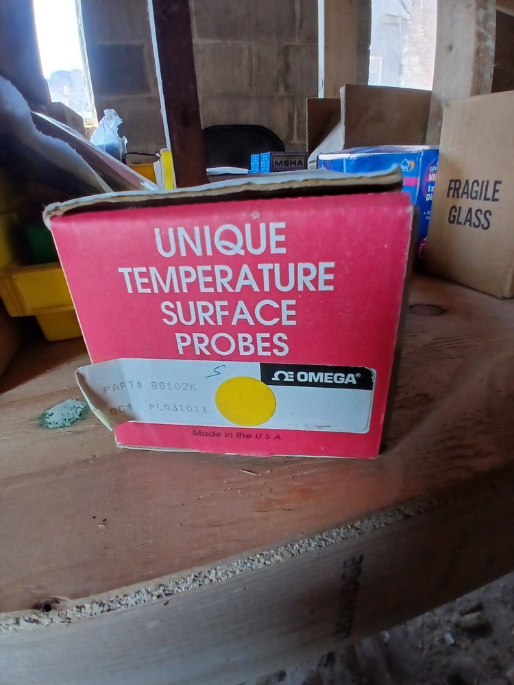 Omega 88102K Temperature Surface Temp Probe Right Angle K Type K-820-3436
