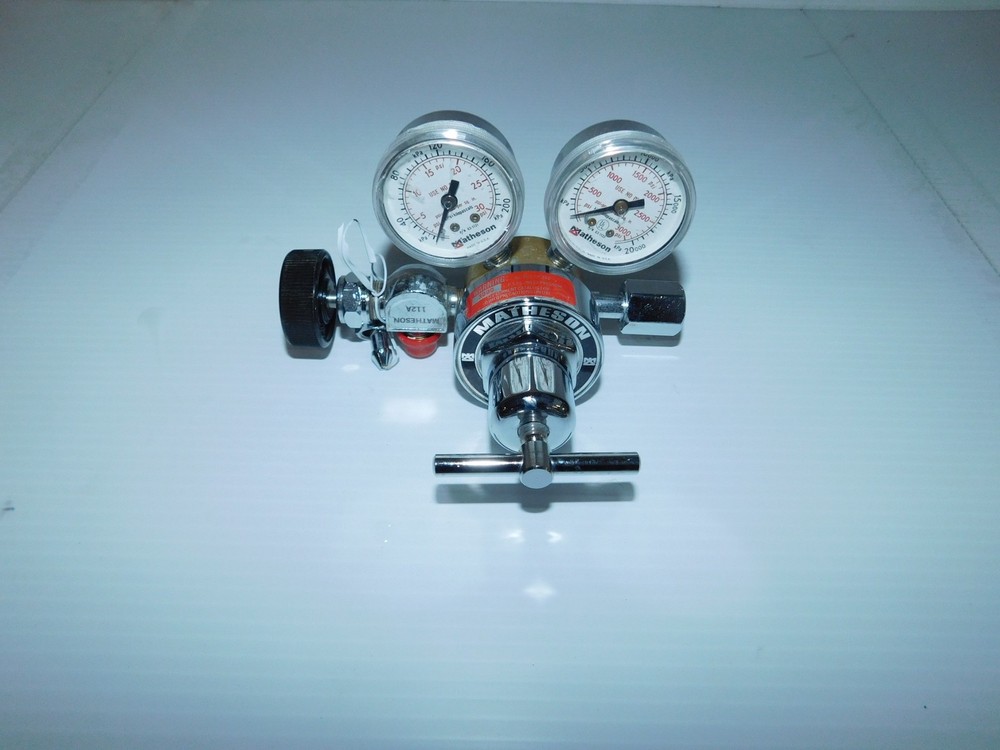 MATHESON MODEL NO 3322 REGULATOR (LSM15)