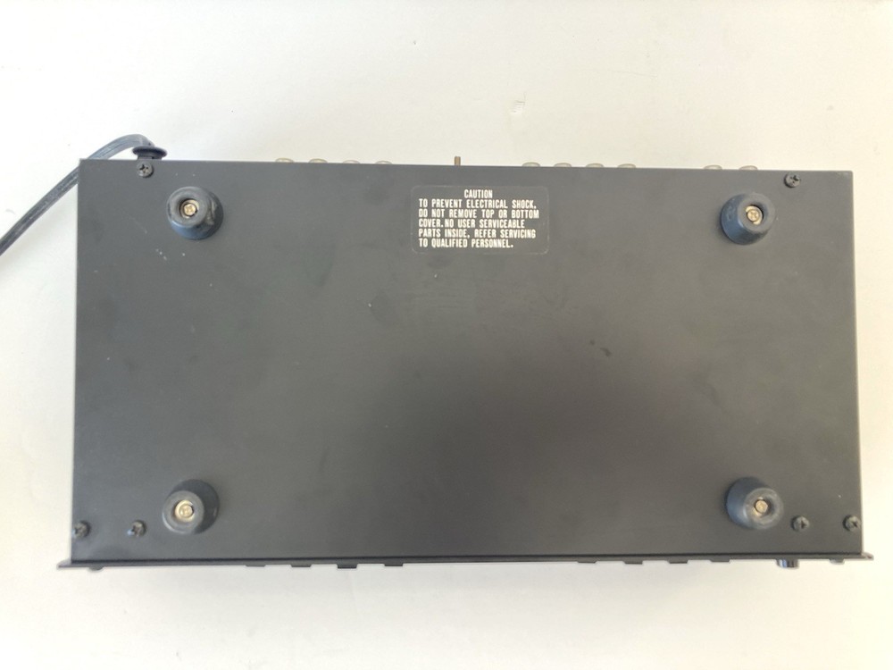 Numark Stereo Frequency Equalizer EQ 2100 6 Band - Powers On