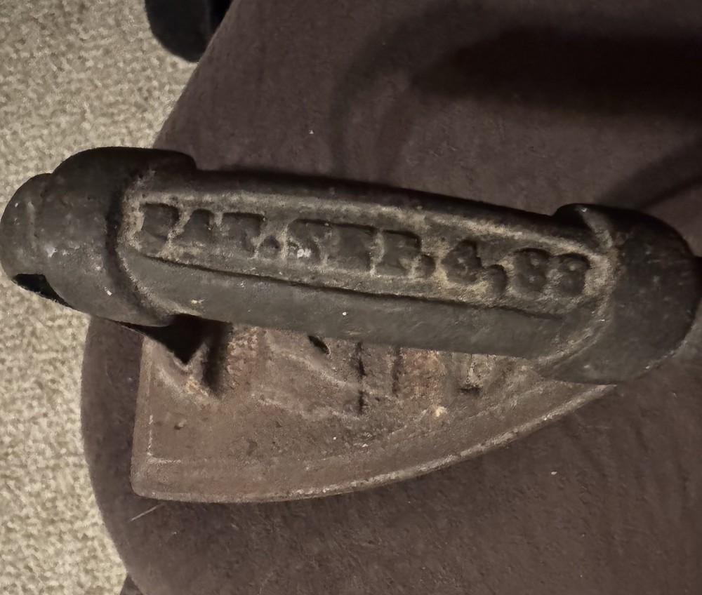 Vintage 80s Cast Iron Clothes Iron #7