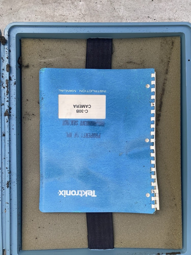 Polaroid Tektronix C-30A Macro Microscope Scientific Camera, Manual, Case