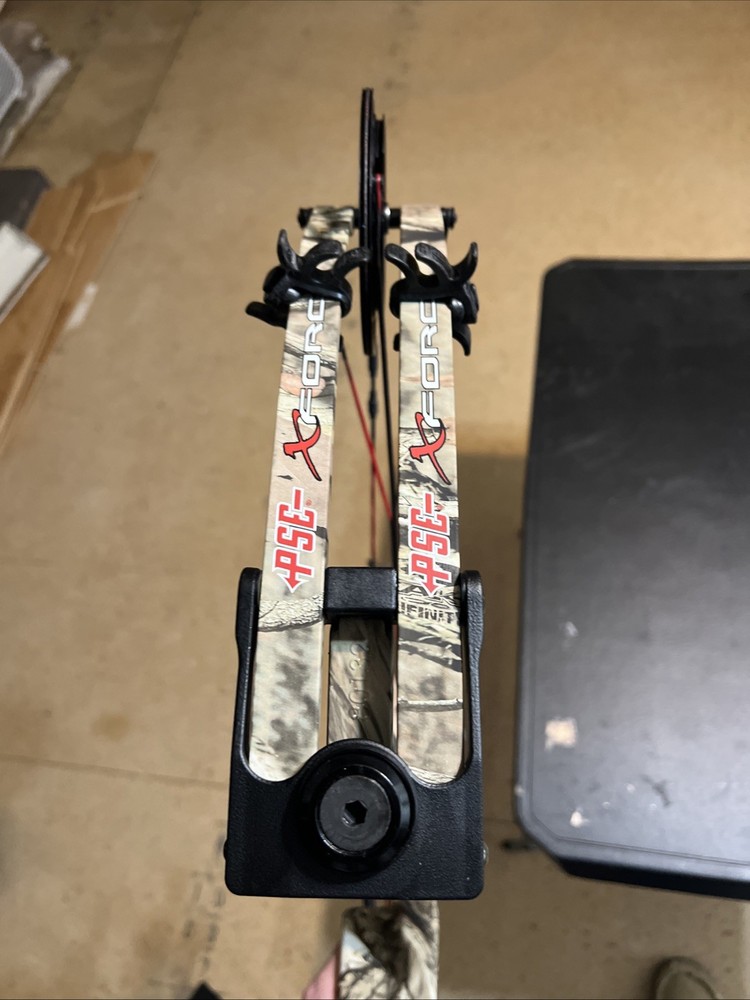 New PSE Drive DC Left Hand Camo 60# Bow