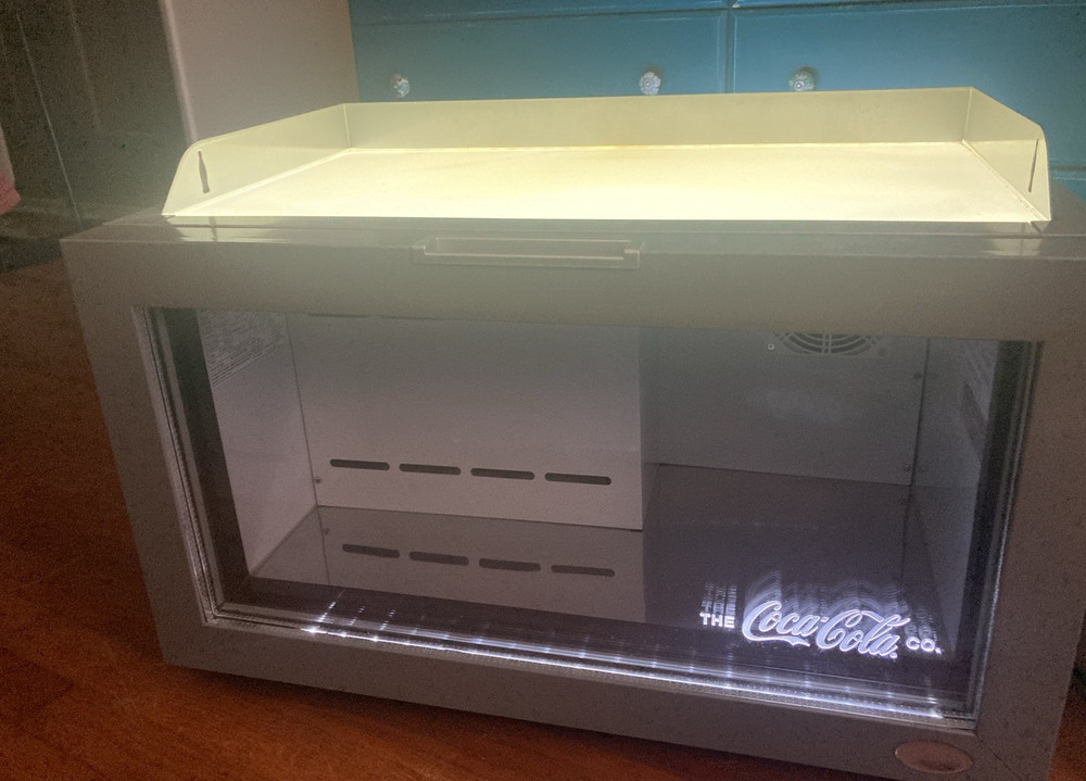 Coca-Cola Countertop Refrigerator.  1 Shelf Self Service