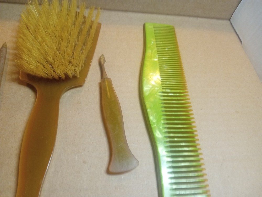 6 Pc Vintage Green Marbled Vanity Set