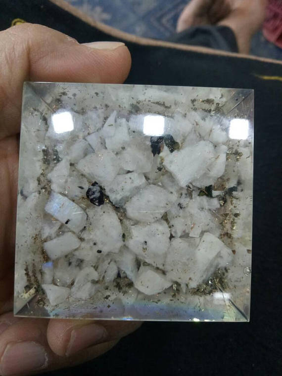 Rainbow Moonstone Healing Chakra Orgone Pyraimids 5cm