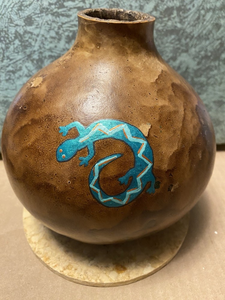 Hand Painted Gourd Gecko