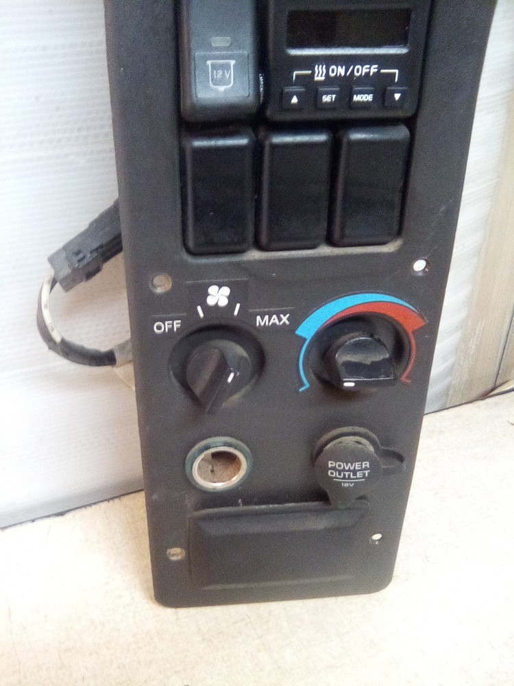 Volvo VNL 8079286 Sleeper Climate Control Panel