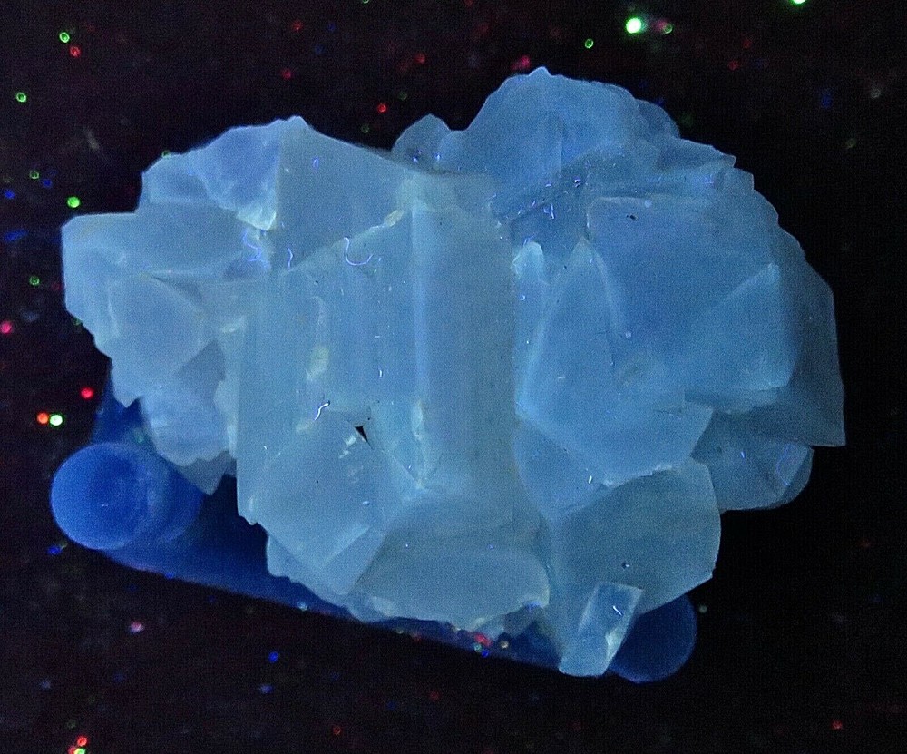 Fluorescent : CALCITE CRYSTALS (twins) - Bisbee, Arizona
