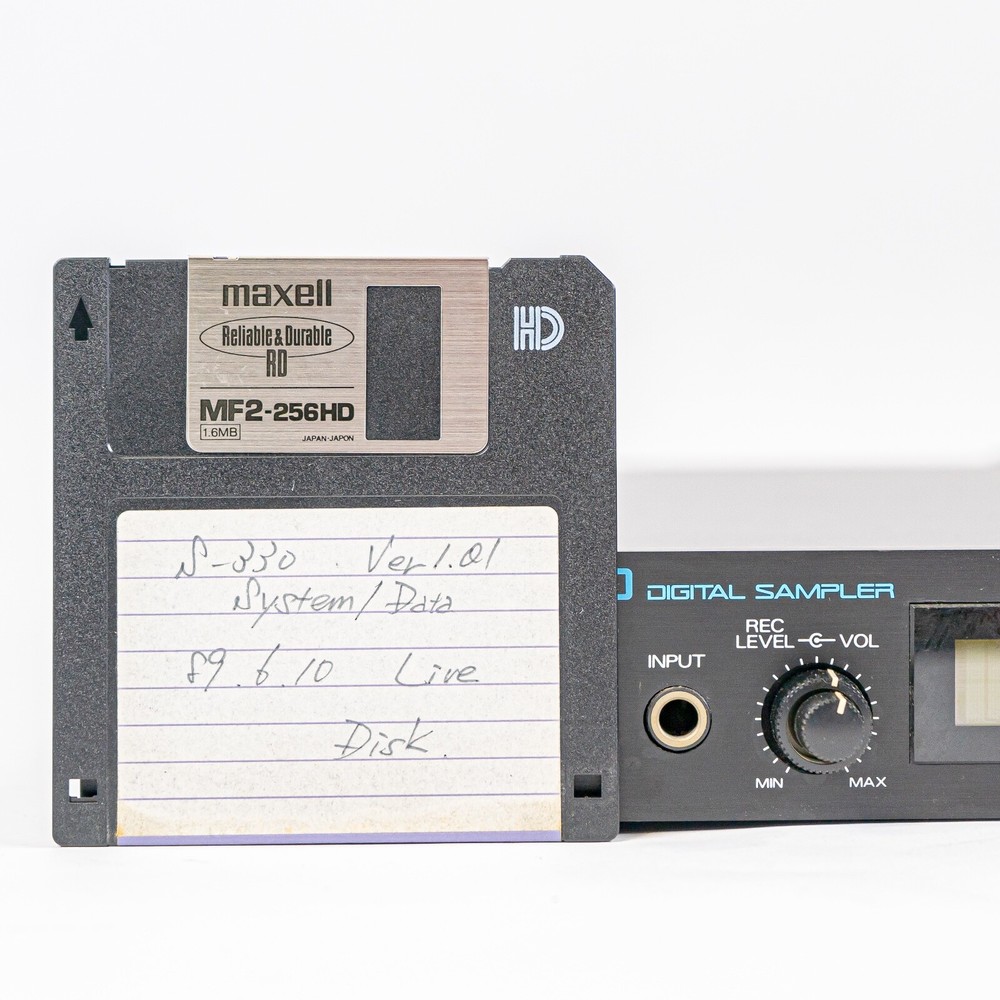 Roland S-330 Rack Mount Sampler - 80s Throwback Sampling Powerhouse