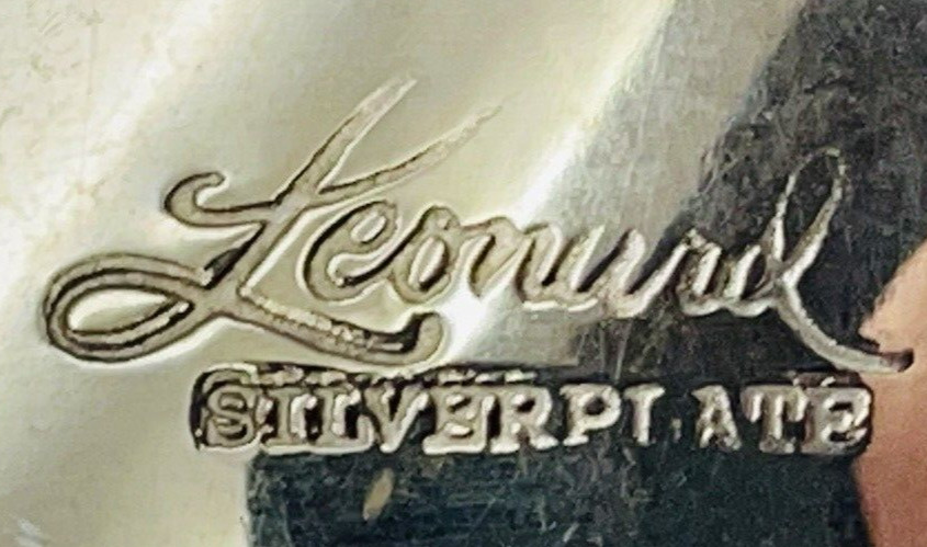 Leonard Silverplate 4 footed dual handles sugar bowl.
