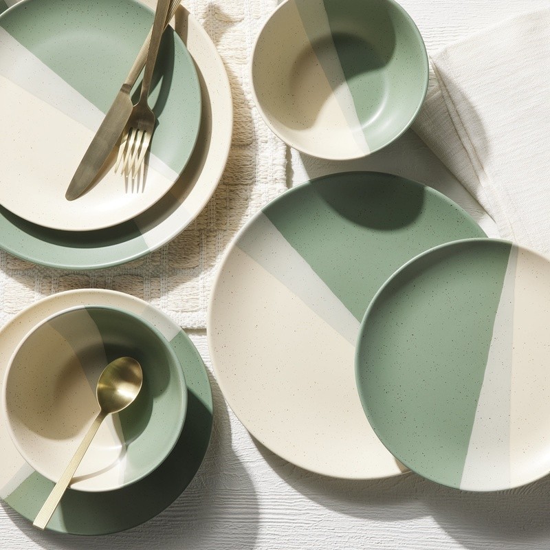 Durable Stoneware 12 Piece Dinnerware Set Microwave Dishwasher Safe Service 4 US
