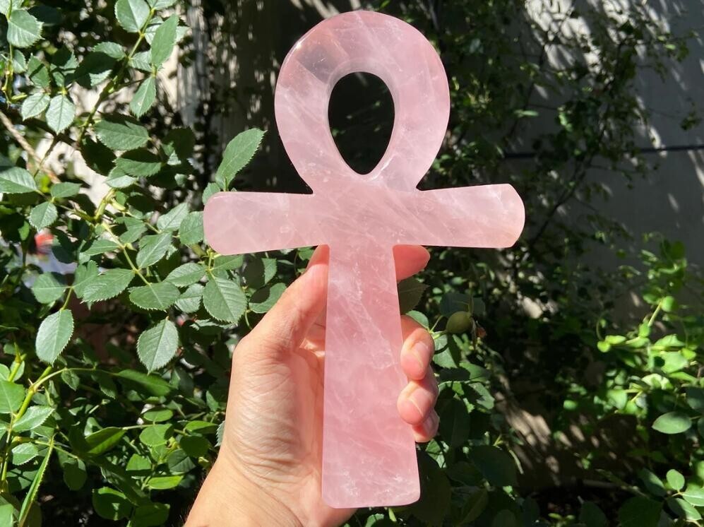 Natural Elixir Rose quartz Anka crystal healing Madagascar
