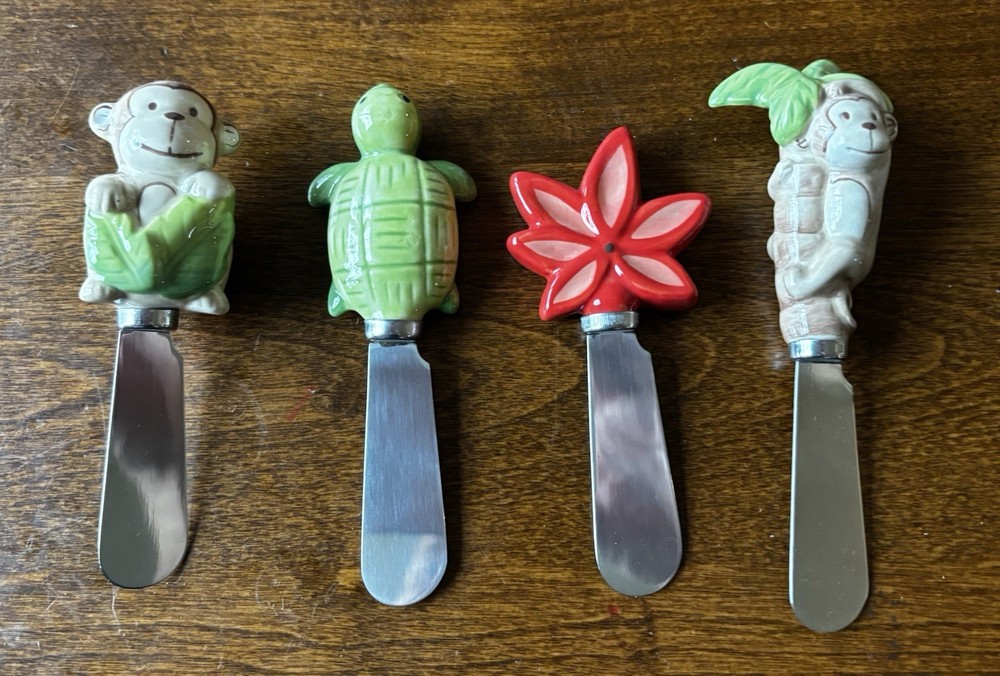 Tropical Spreaders Target 2008 (2) Monkey, Flower, Turtle, Ceramic Handle Set 4