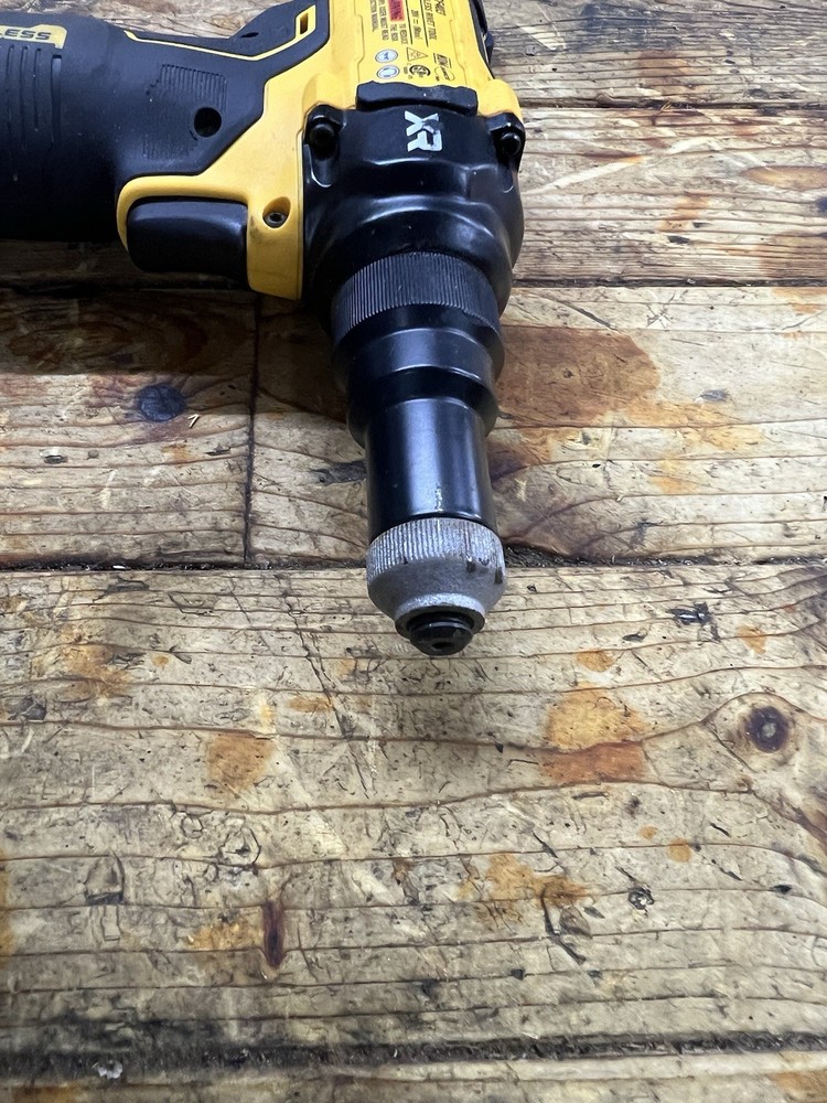 dewalt DCF403 Rivet Tool Set