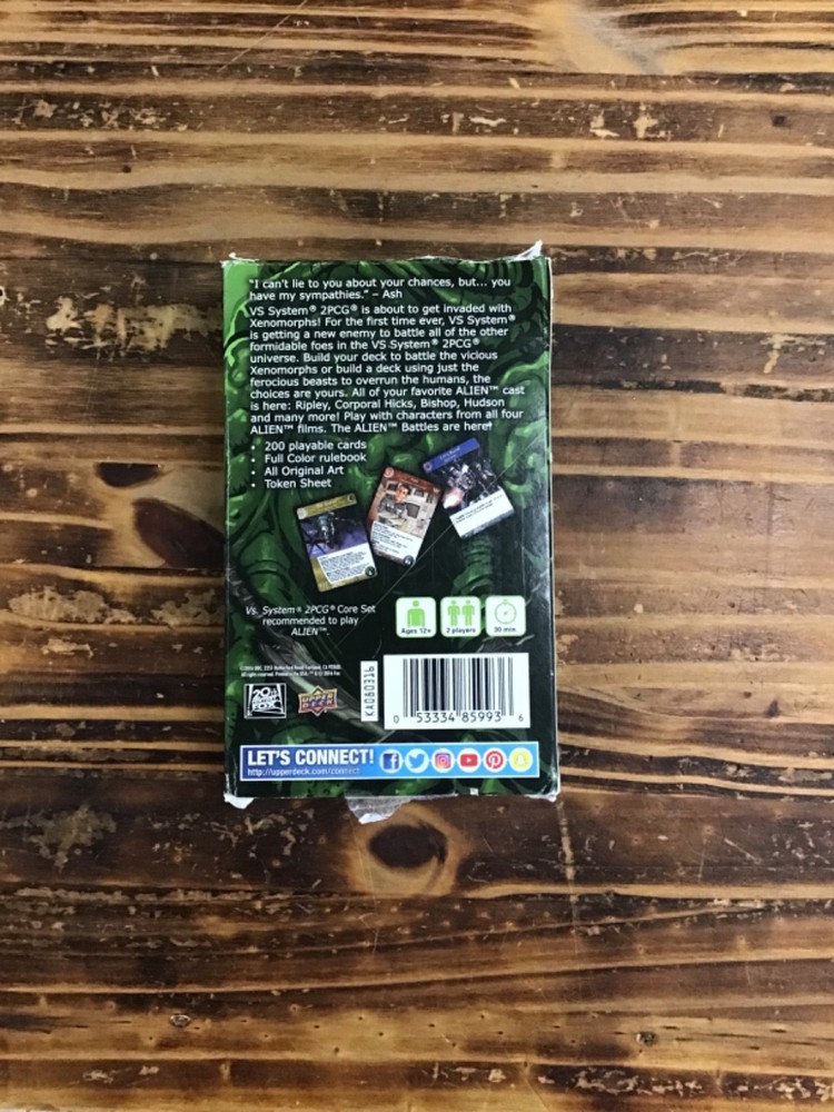 Upper Deck VS System Core Set The Alien Battles (JE)