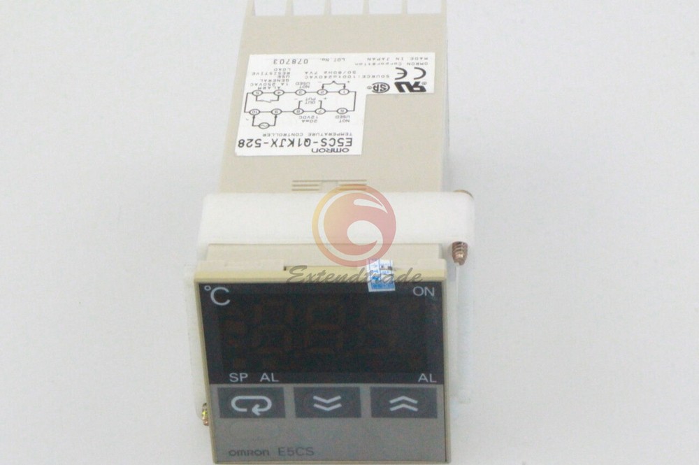One Used OMRON E5CS-Q1KJX-528 Temperature Controller
