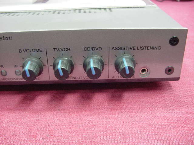 Lightspeed LES-820iR Infrared Wireless Microphone & Receiver Amplifier