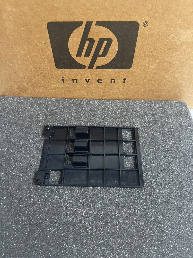 HP 533772-001 Cable Management Guide plastic assy