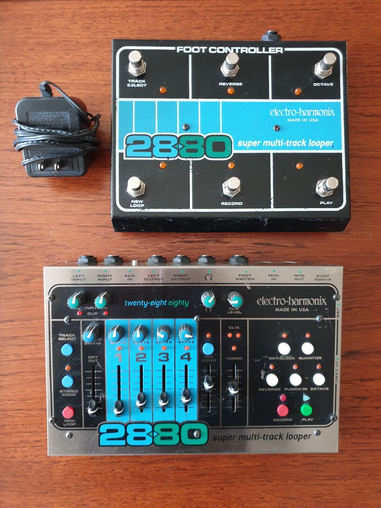 Electro-Harmonix 2880 Multi-Track Looper plus Controller