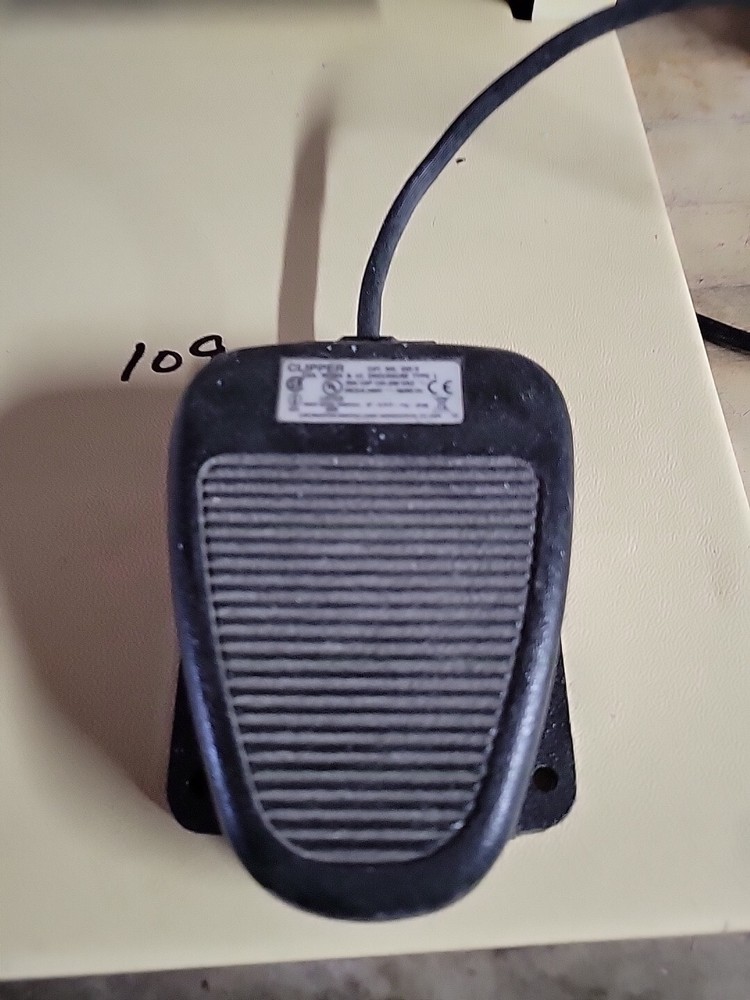 James Burn Wire-O CM70 Closing Machine ()