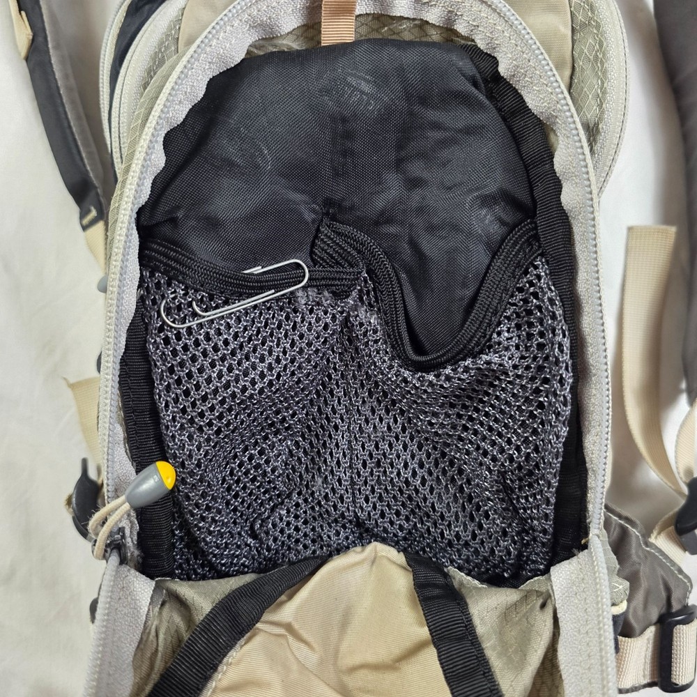 CamelBak Magic Womens Hydration Gray Backpack Camping Hiking Outdoors Casual