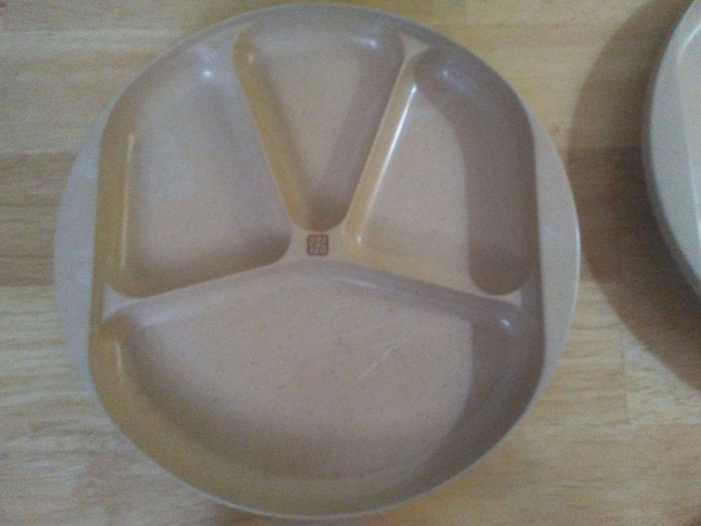 Littonware Microwave Divided Plates with Lids