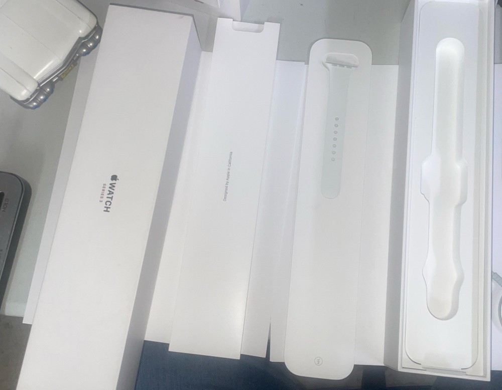 Apple Watch Series 3 - BOX ONLY