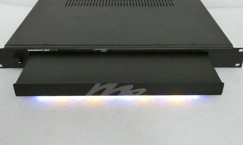 Middle Atlantic LT-1R 1U Rackmount Light Tested No PS