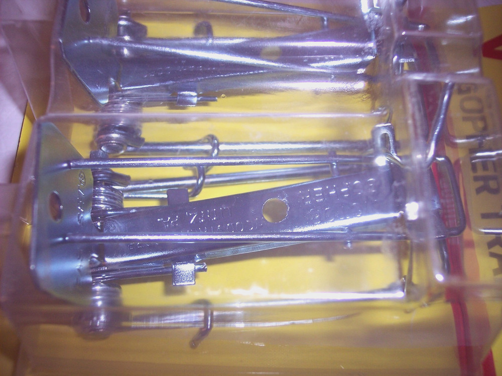 Gopher Traps Easy-Set Outdoor Gopher Trap Galvanized Steel 2-Pack