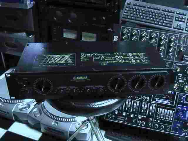 Yamaha F-1030 Three-way Electronic Crossover. Extremely Rare!