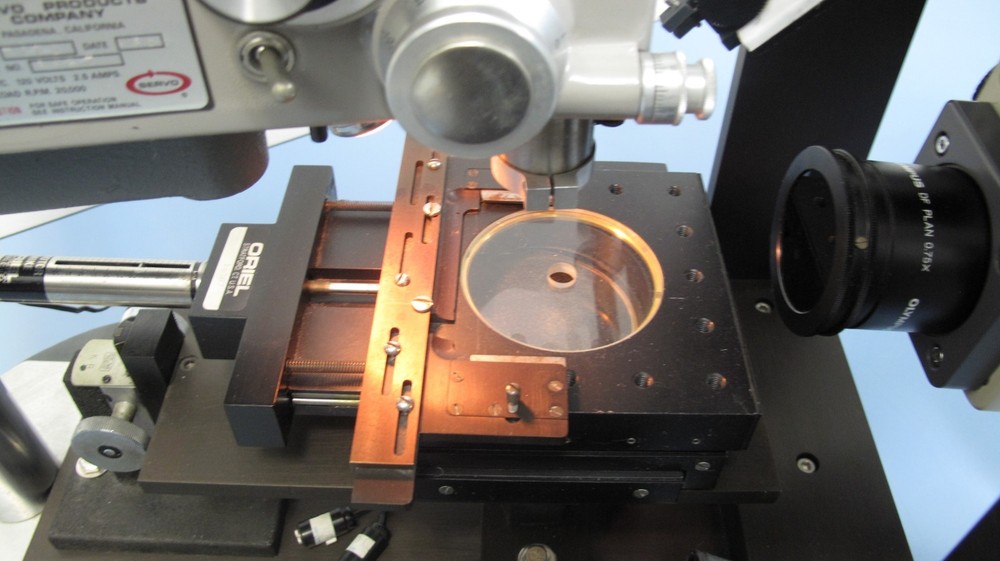 Precision Servo Drill Press System Servo Products With Olympus SZH Microscope