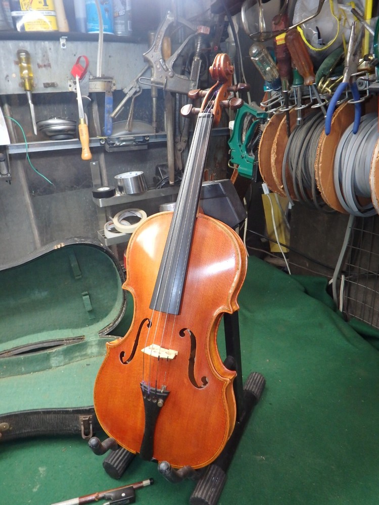 Vintage Wojcik 4/4 Violin case and bow Nice