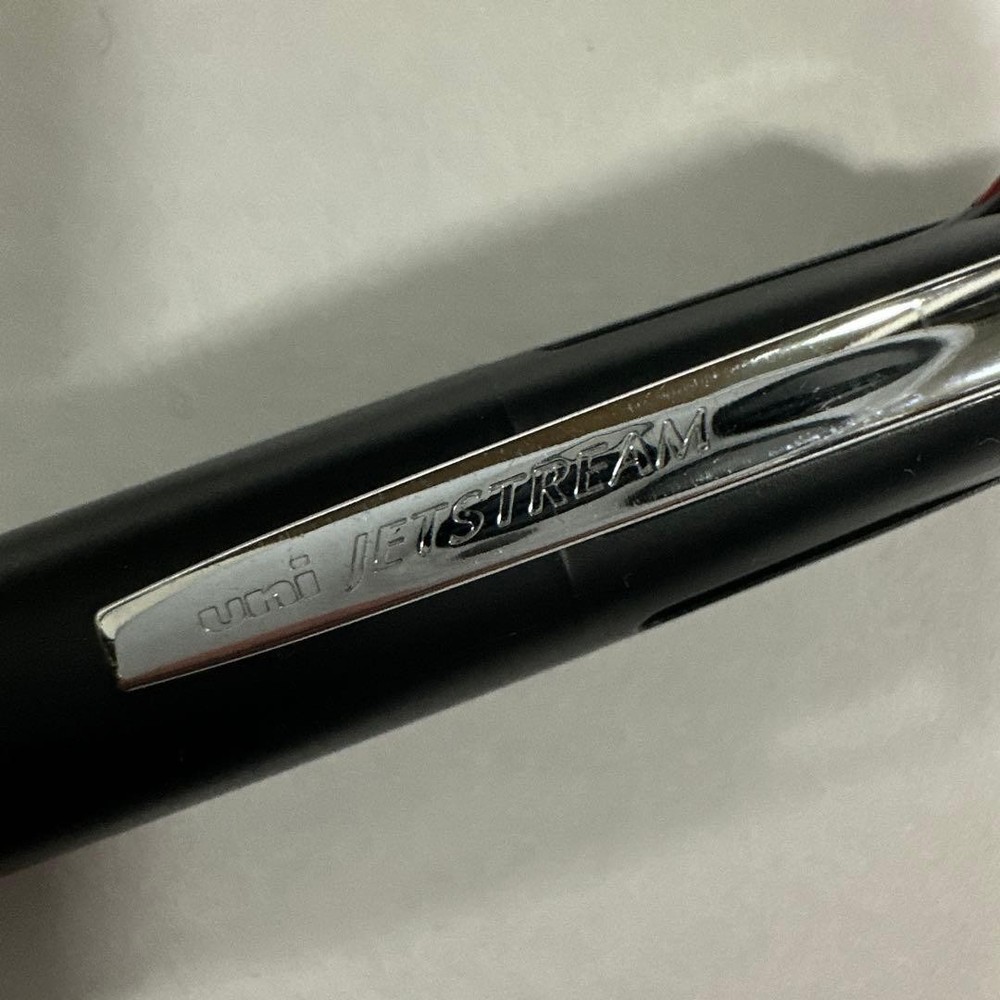 UNI JETSTREAM BLACK BALL PENS #9a7839