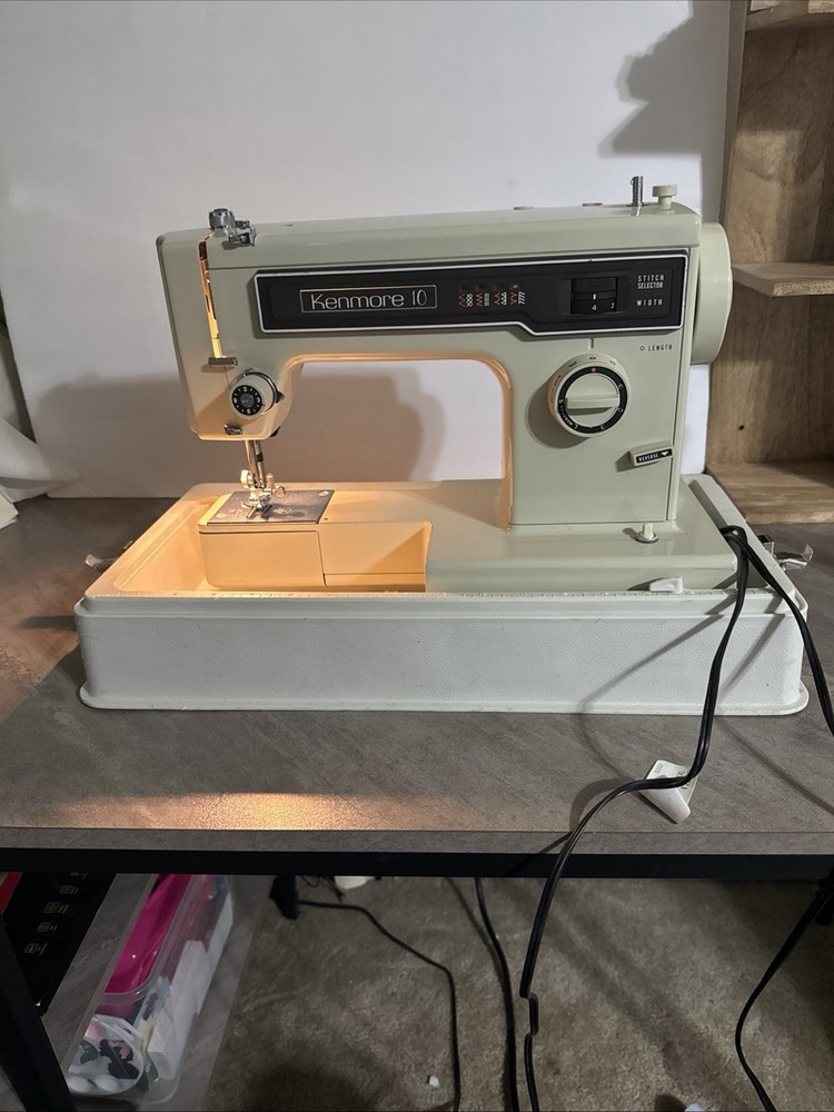 Sears Kenmore Sewing Machine 158.13571