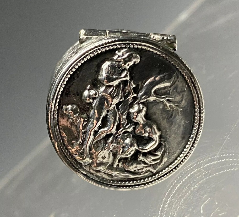800 Silver Italian Scenic Silver Pill Box