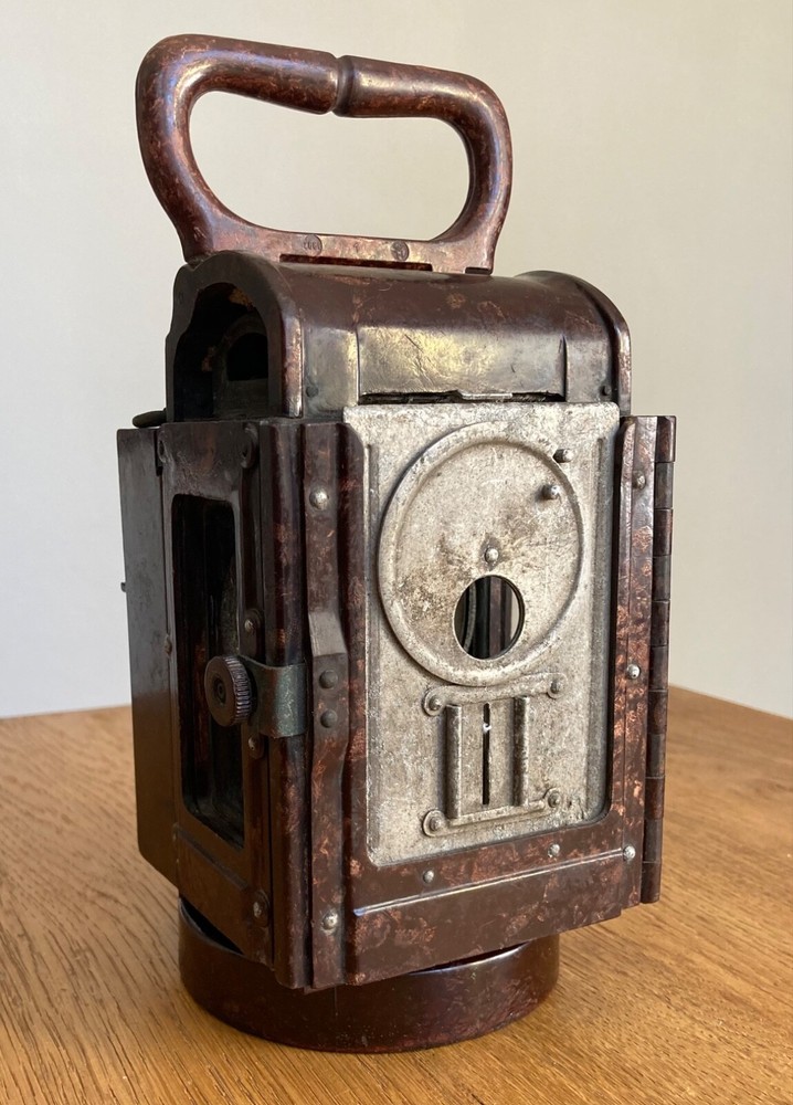 WW2 Wehrmacht Bakelite Carbide Lantern