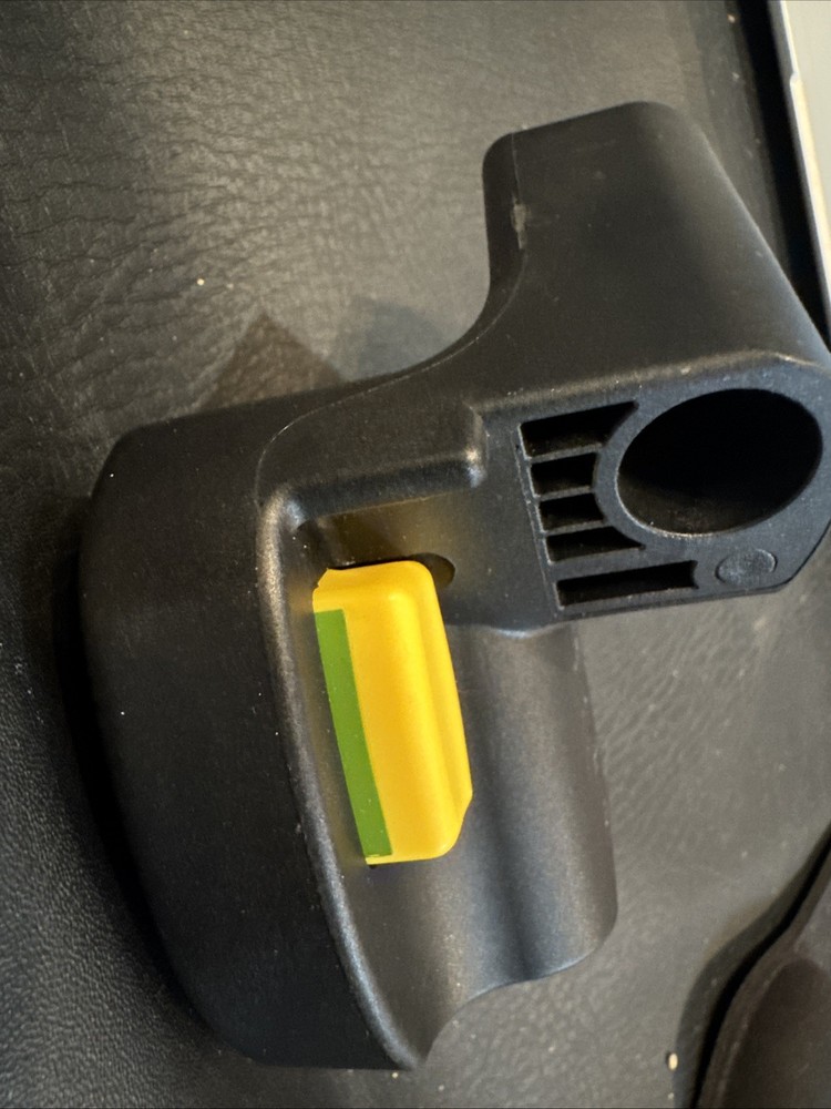 Left Side Only - BOB Gear Car Seat/Tray Bracket/Adapter - Bob Single Strollers