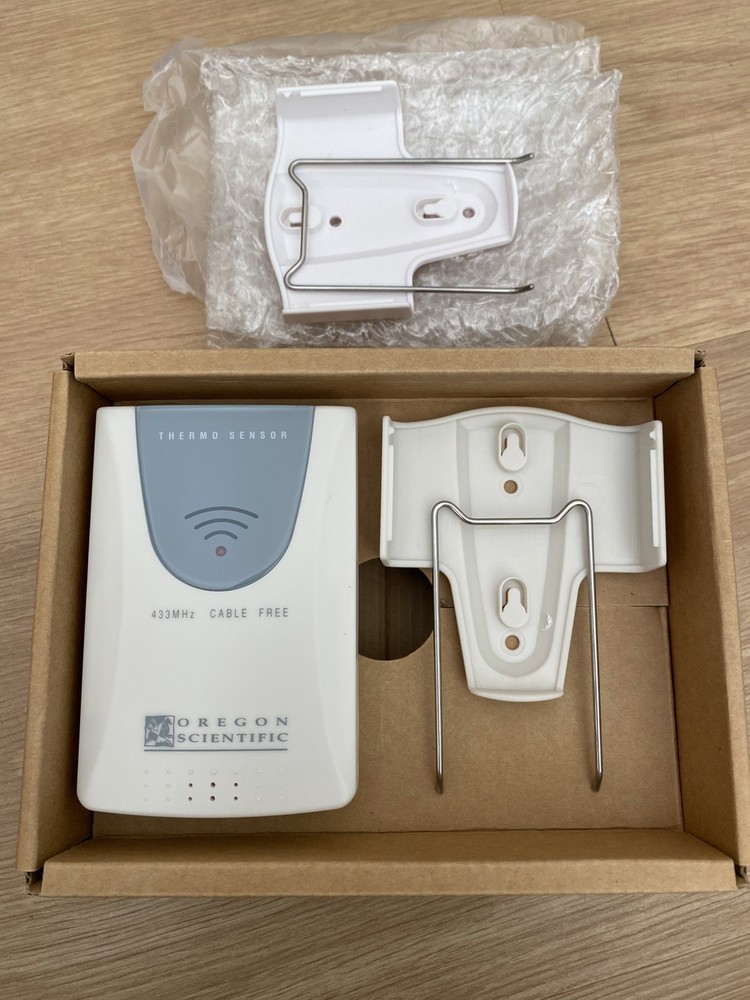 *NEW* Oregon Scientific THN138 Wireless Remote Temperature Sensor