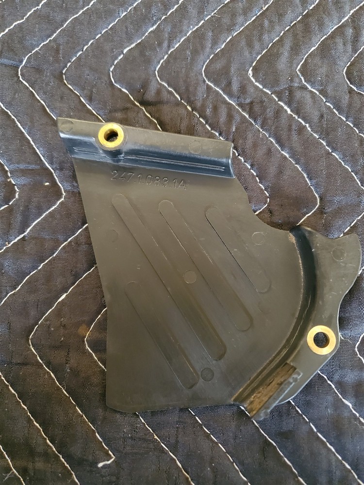 DUCATI 749S FRONT SPROCKER COVER
