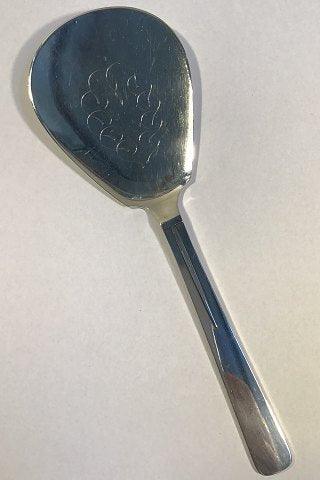 Hans Hansen Arvesolv No 17 Silver Canape Server