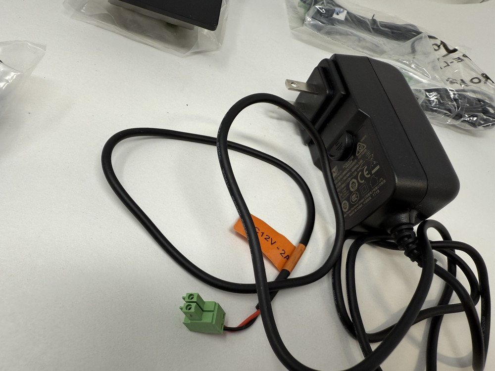 MuxLab 8-Button RS232 / IR Control Panel Model 500816 ~ Untested