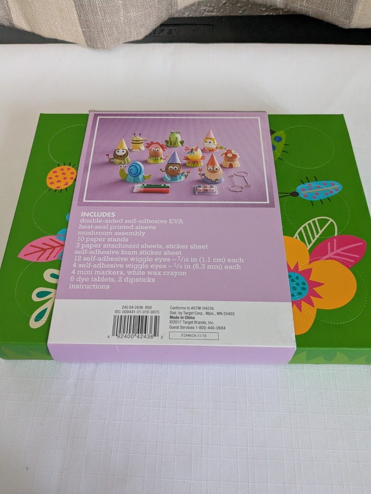 Spritz Egg Decorating Kit, New In PKG.
