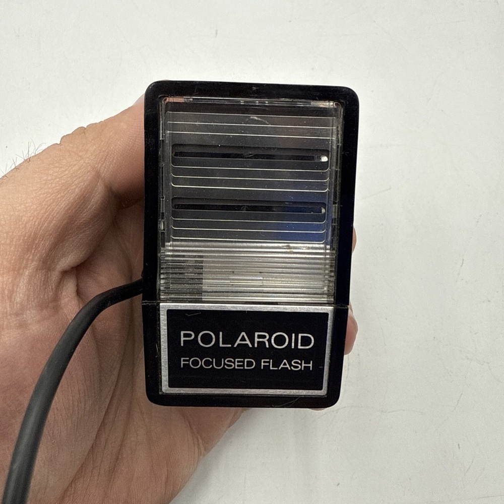 VINTAGE POLAROID FOCUSED FLASH MODEL #490