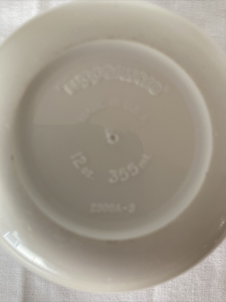 Tupperware Beautiful Sugar And Creamer With Wine Colored Lids Very Nice Shape