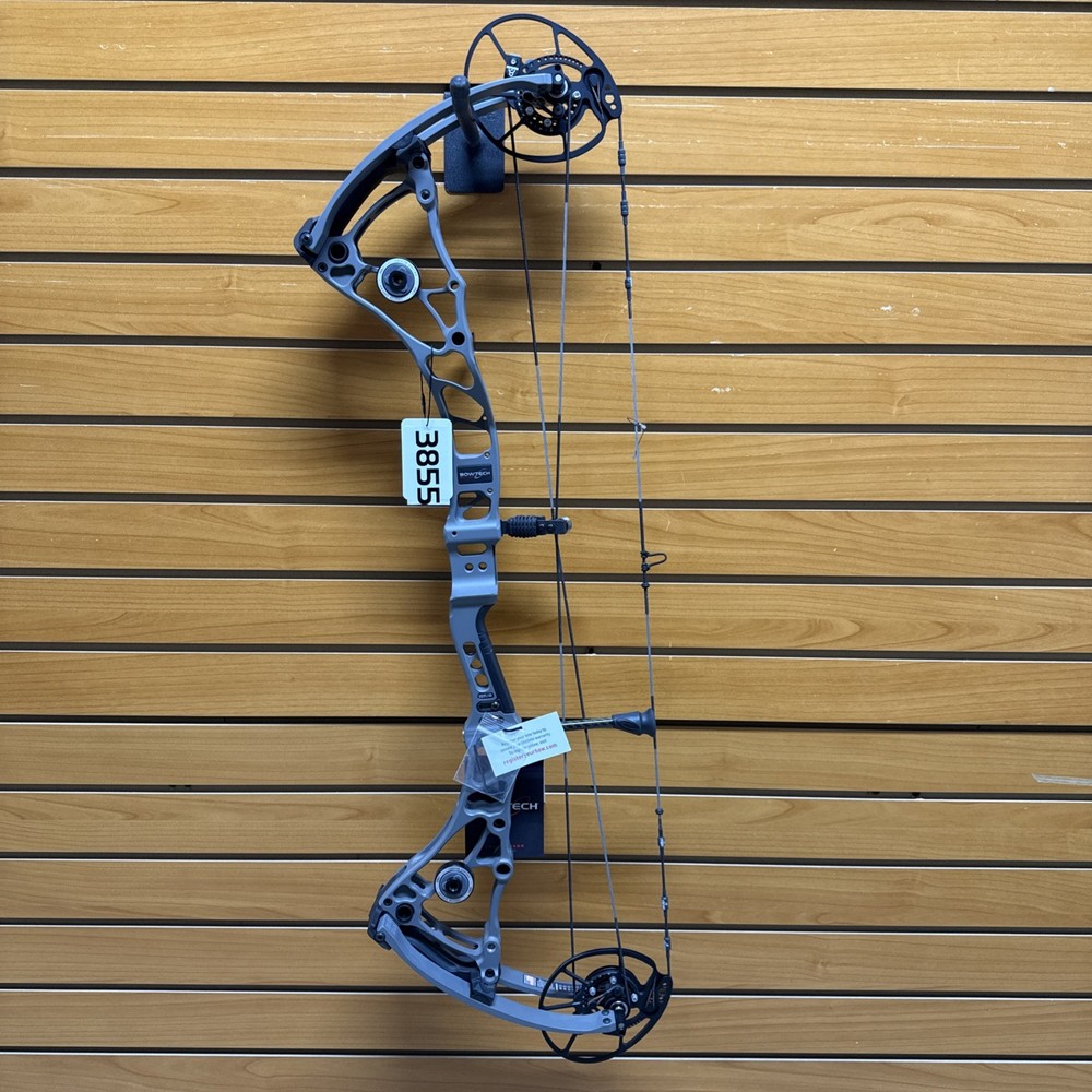 Item 3855 - Bowtech Archery Compound Bow - Core SR - RH - Charcoal - #70