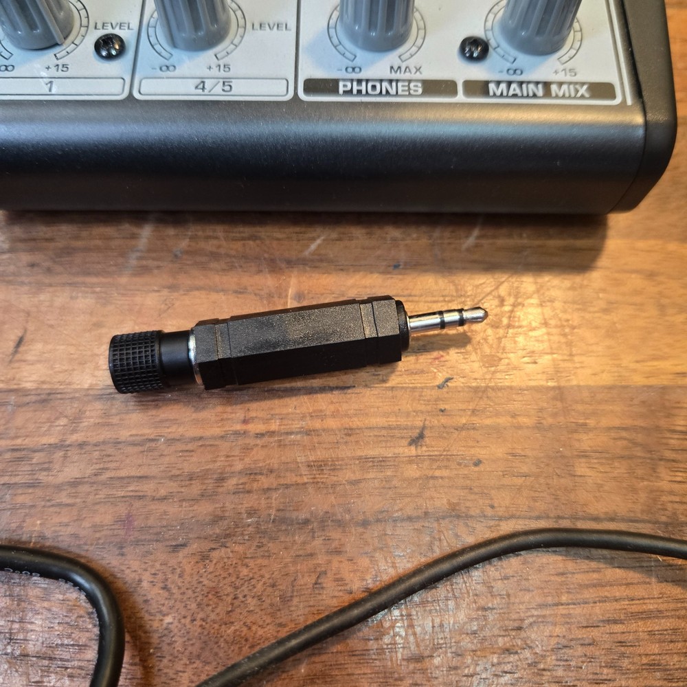 Behringer PODCASTUDIO 2 USB Bundle - Podcasting Bundle