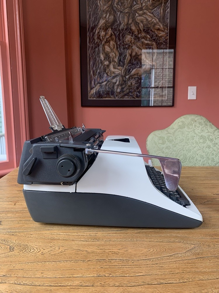 Olympia SG3N Typewriter