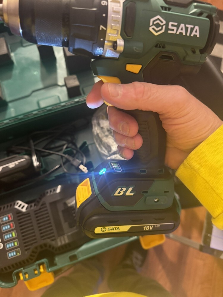 Sata 18v Brushless Drill Driver Kit