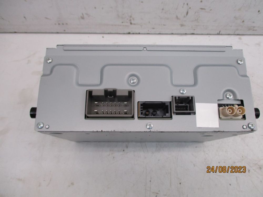 Radio/Navigation System Combination Radio Unit *Code Not Available Fits Fo