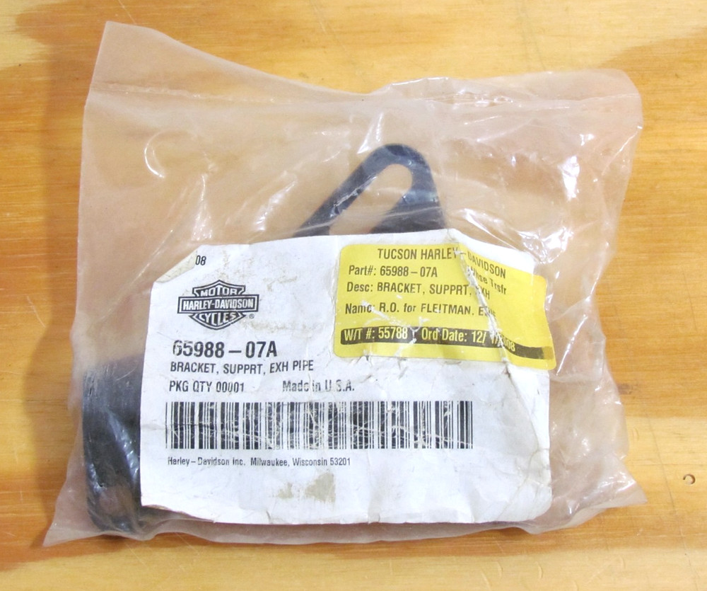 HARLEY-DAVIDSON BRACKET  SUPPORT  EXHAUST PIPE 65988-07A NOS